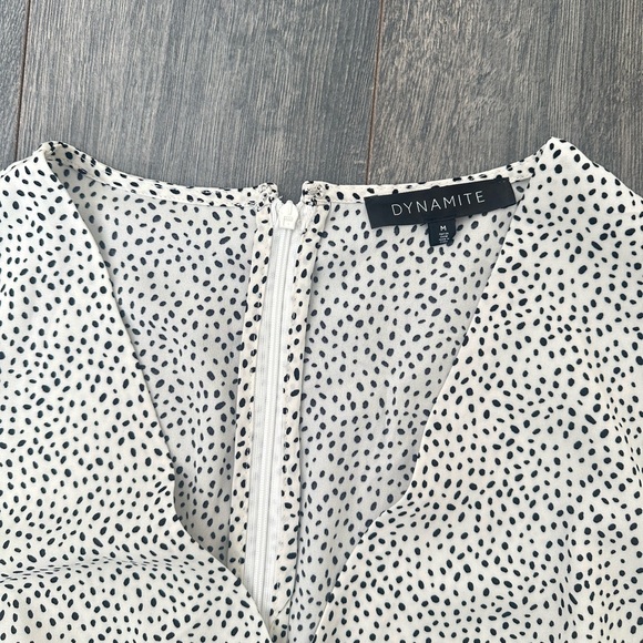 NWOT Women’s Romper with Polka Dots Black White Ruffled Hem Balloon Sleeves Sz M - Picture 3 of 12